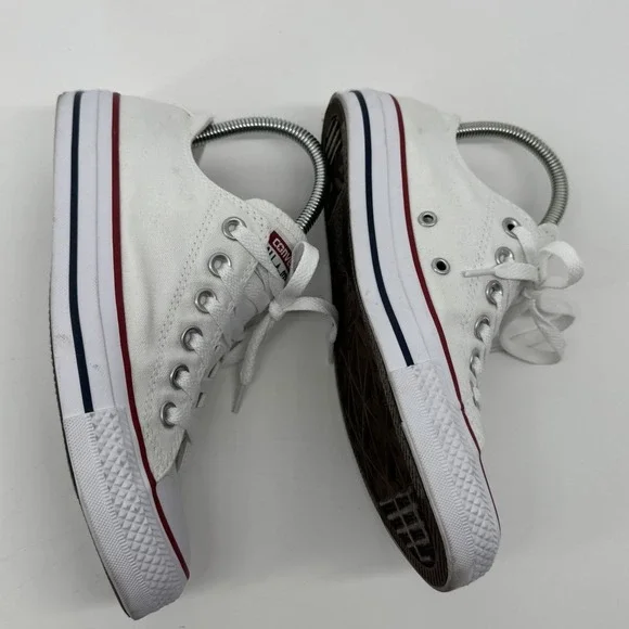 Converse Chuck Taylor All Star Low Top White Canvas Sneakers Women's 6.5 Classic - Picture 6 of 11
